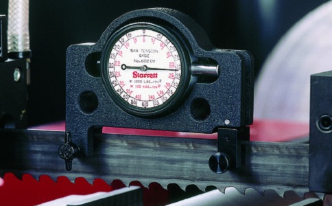 长春锯切钛合金用双金属带锯条还是硬质合金带锯条？